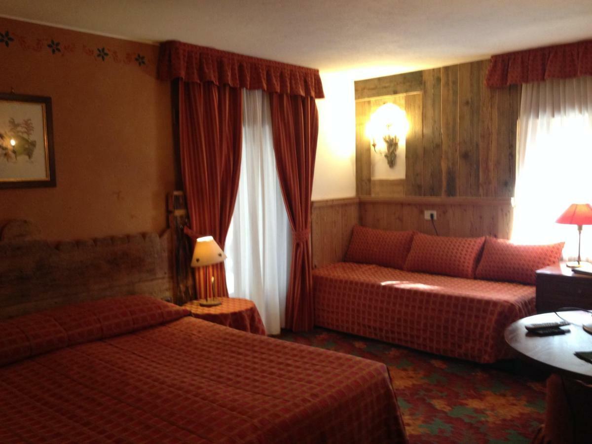 Hotel Chateau Blanc La Thuile Εξωτερικό φωτογραφία